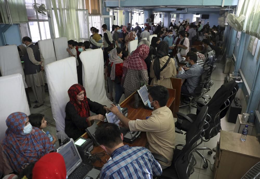 Afghans apply for passport in Kabul